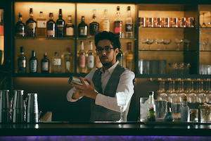 Unser Alex - einer der besten Barkeeper Regensburgs