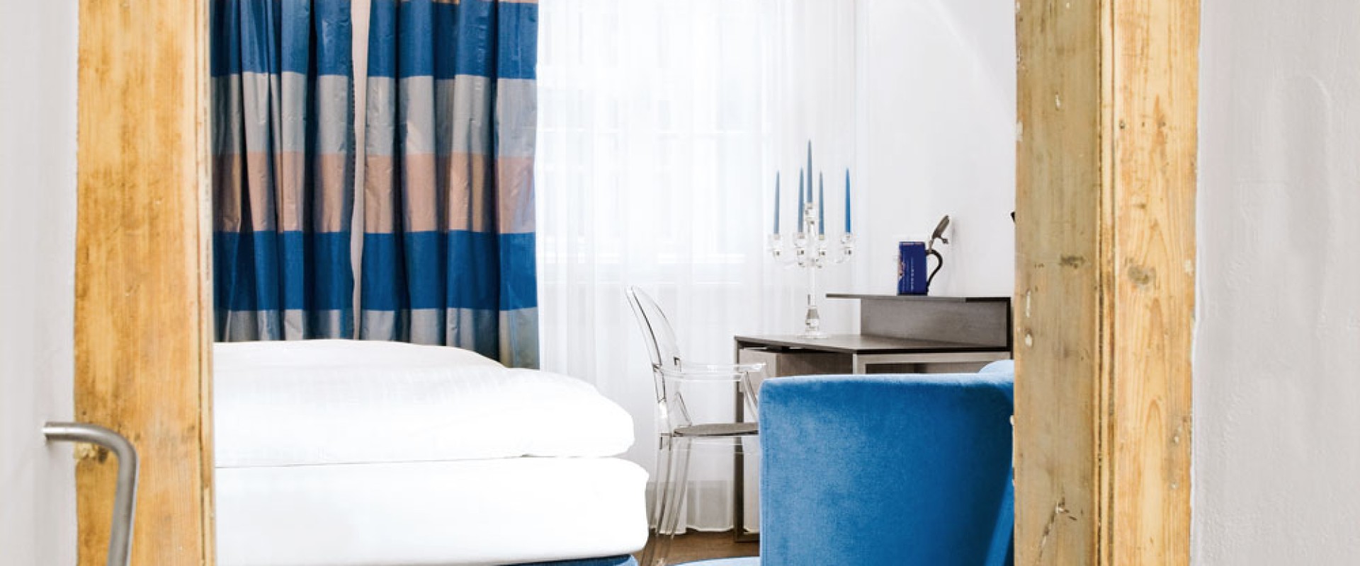Sapphire Room